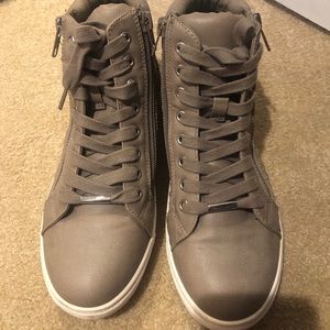 Steve Madden high tops